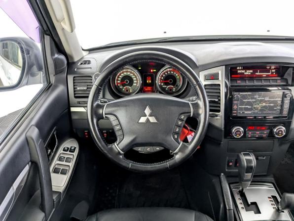 Mitsubishi Pajero IV Рестайлинг 2 с пробегом 2015 года, цена 2 799 000 рублей, 85940 км, внедорожник, Автокод Объявления