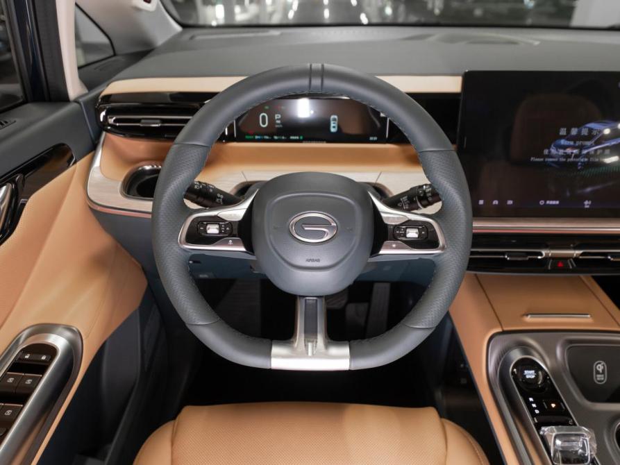 GAC Trumpchi E8 Москва  - изображение 11