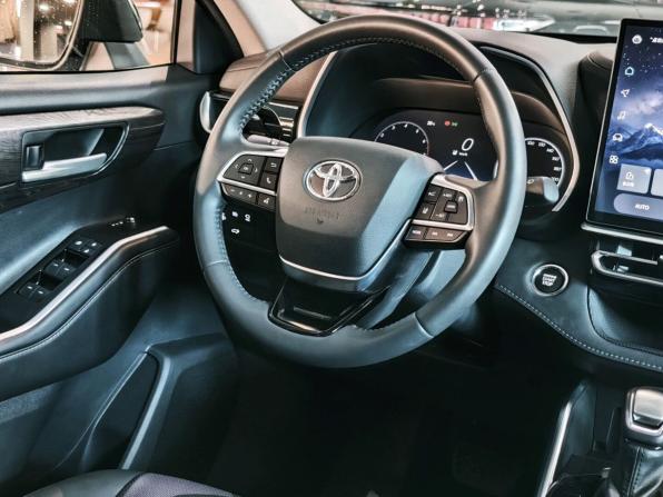 Toyota Highlander IV (XU70) с пробегом 2025 года, цена 5 500 000 рублей, 55 км, внедорожник, Автокод Объявления