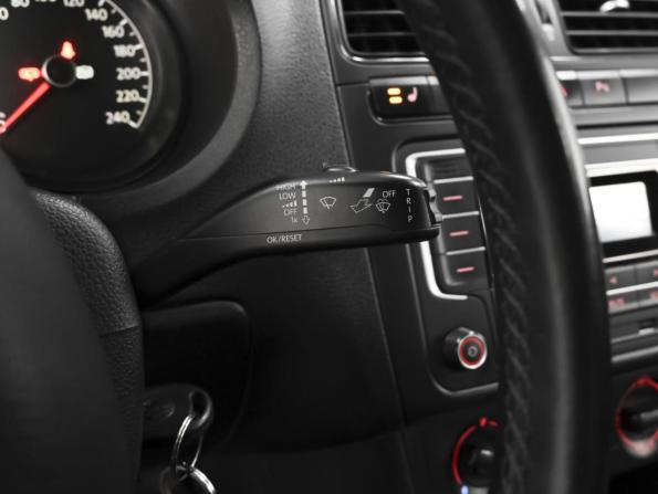 Volkswagen Polo V Рестайлинг с пробегом 2016 года, цена 1 199 000 рублей, 158530 км, седан, Автокод Объявления
