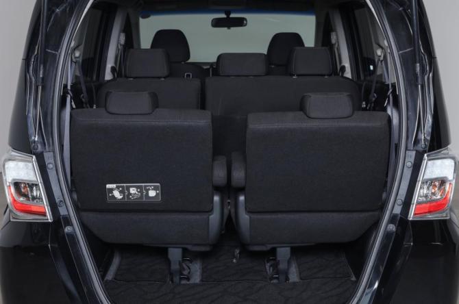 Honda Freed I Рестайлинг с пробегом 2013 года, цена 1 099 000 рублей, 114970 км, компактвэн, Автокод Объявления