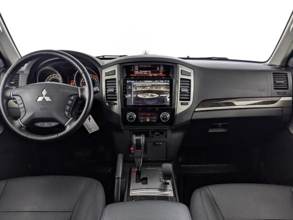 Mitsubishi Pajero IV Рестайлинг 2 с пробегом 2021 года, цена 4 350 000 рублей, 32830 км, внедорожник, Автокод Объявления
