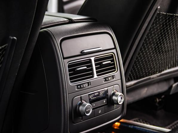 Volkswagen Touareg II Рестайлинг с пробегом 2015 года, цена 3 200 000 рублей, 131505 км, внедорожник, Автокод Объявления