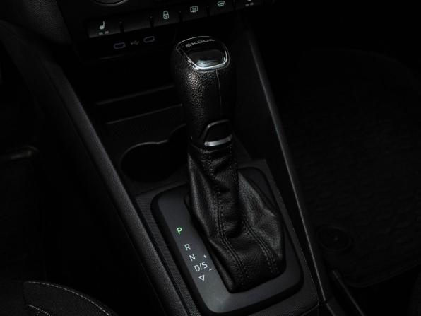 Skoda Rapid II с пробегом 2020 года, цена 1 575 000 рублей, 81356 км, лифтбек, Автокод Объявления