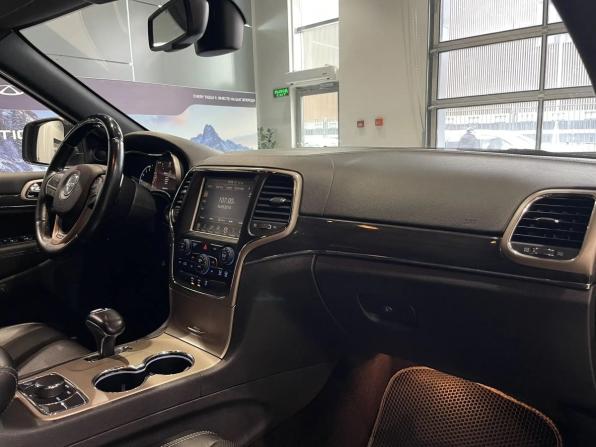 Jeep Grand Cherokee IV (WK2) Рестайлинг с пробегом 2014 года, цена 2 180 000 рублей, 232904 км, внедорожник, Автокод Объявления