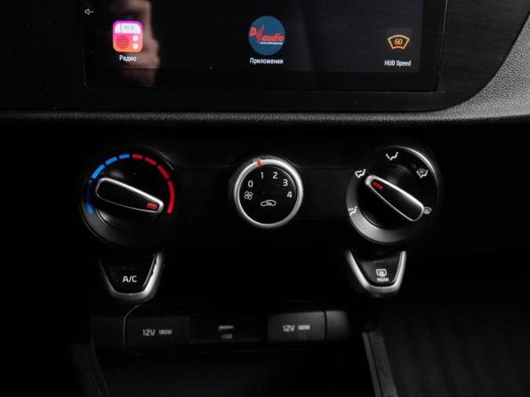 Kia Rio IV Рестайлинг с пробегом 2021 года, цена 1 379 000 рублей, 160329 км, седан, Автокод Объявления