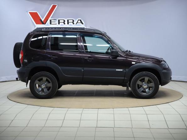 Chevrolet Niva I Рестайлинг с пробегом 2017 года, цена 660 000 рублей, 139786 км, внедорожник, Автокод Объявления
