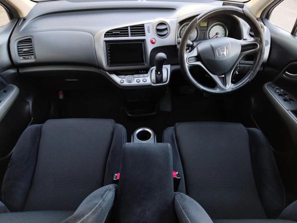 Honda Stream II с пробегом 2008 года, цена 1 050 000 рублей, 77777 км, компактвэн, Автокод Объявления