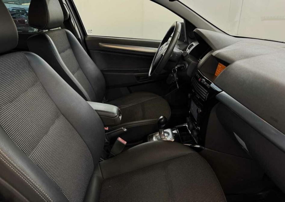 Opel Astra H Рестайлинг Москва  - изображение 13