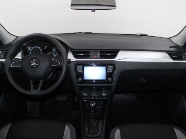 Skoda Rapid I Рестайлинг с пробегом 2019 года, цена 1 689 900 рублей, 38364 км, лифтбек, Автокод Объявления