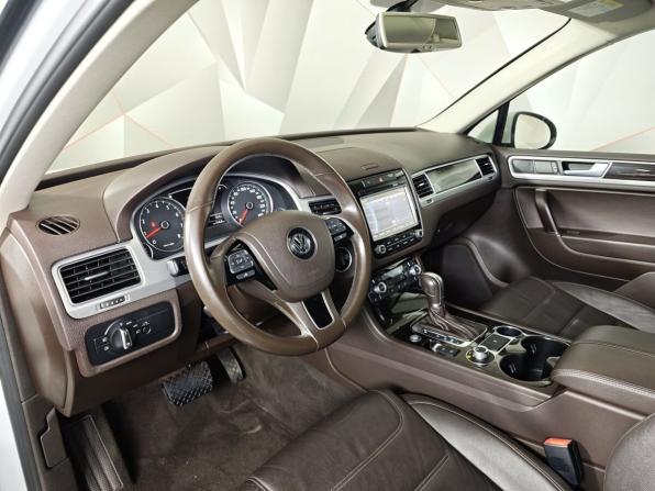 Volkswagen Touareg II Рестайлинг с пробегом 2015 года, цена 2 600 000 рублей, 123032 км, внедорожник, Автокод Объявления