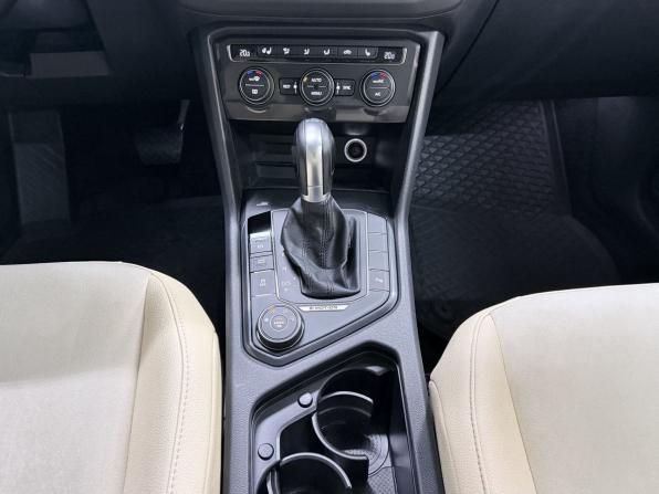 Volkswagen Tiguan II с пробегом 2017 года, цена 2 180 000 рублей, 269190 км, внедорожник, Автокод Объявления