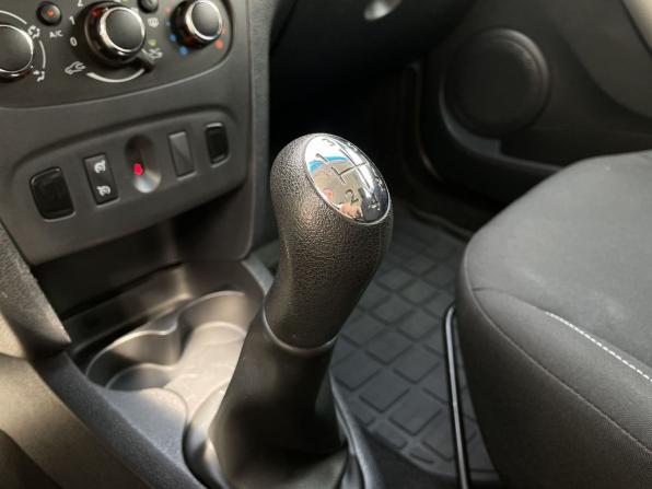 Renault Sandero II с пробегом 2017 года, цена 1 150 000 рублей, 76171 км, хэтчбек, Автокод Объявления