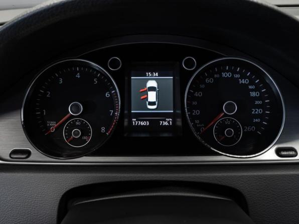 Volkswagen Passat B7 с пробегом 2012 года, цена 990 000 рублей, 177603 км, седан, Автокод Объявления