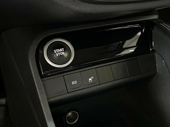 Renault Kaptur I Рестайлинг с пробегом 2021 года, цена 1 390 000 рублей, 71504 км, внедорожник, Автокод Объявления
