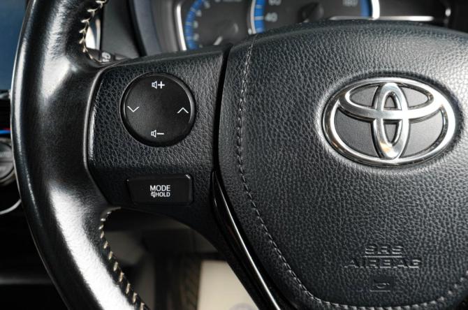 Toyota Corolla XI (E160 E170 E180) с пробегом 2017 года, цена 1 649 000 рублей, 120000 км, универсал, Автокод Объявления