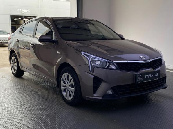Kia Rio IV Рестайлинг с пробегом 2021 года, цена 1 629 000 рублей, 99101 км, седан, Автокод Объявления