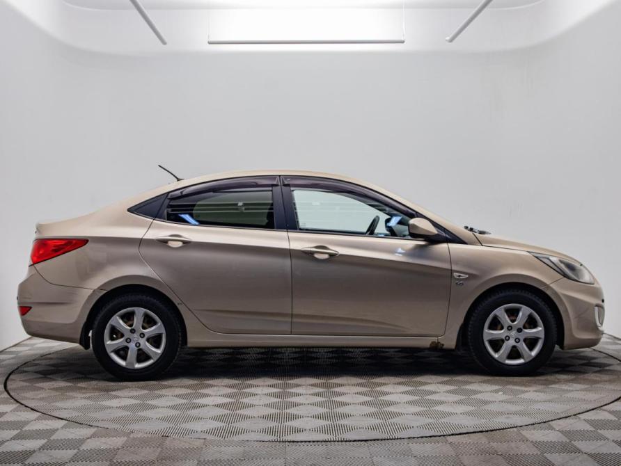 Hyundai Accent IV Москва  - изображение 7