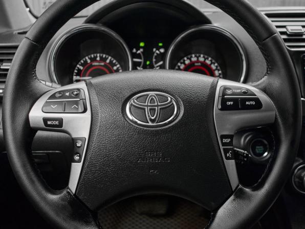 Toyota Highlander II (XU40) Рестайлинг с пробегом 2011 года, цена 2 050 000 рублей, 215992 км, внедорожник, Автокод Объявления