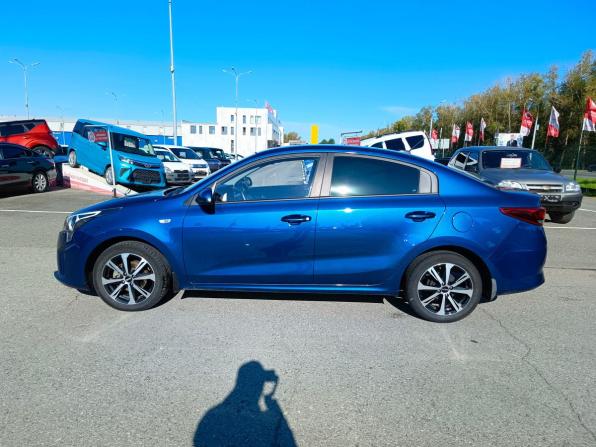 Kia Rio IV Рестайлинг с пробегом 2021 года, цена 1 679 995 рублей, 74521 км, седан, Автокод Объявления