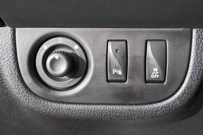 Renault Sandero II с пробегом 2018 года, цена 889 000 рублей, 170000 км, хэтчбек, Автокод Объявления