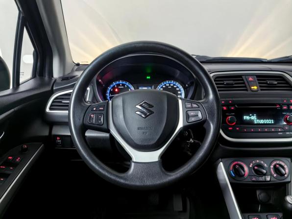 Suzuki SX4 II (S-Cross) с пробегом 2014 года, цена 1 355 000 рублей, 107336 км, хэтчбек, Автокод Объявления