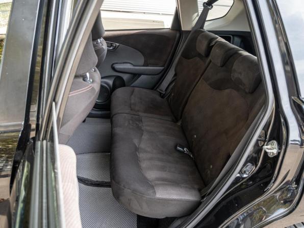 Honda Fit II с пробегом 2012 года, цена 930 000 рублей, 98046 км, хэтчбек, Автокод Объявления