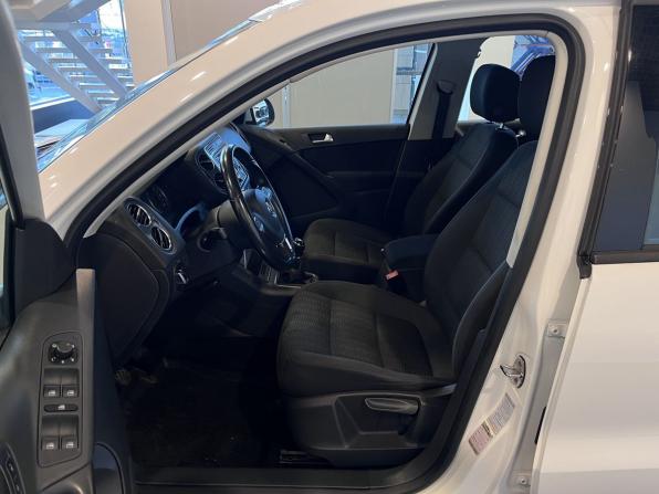 Volkswagen Tiguan I Рестайлинг с пробегом 2012 года, цена 1 340 000 рублей, 103809 км, внедорожник, Автокод Объявления