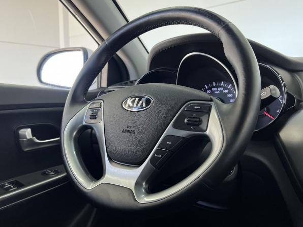 Kia Rio III Рестайлинг с пробегом 2016 года, цена 1 020 000 рублей, 175464 км, седан, Автокод Объявления