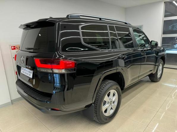 Toyota Land Cruiser 300 Series с пробегом 2021 года, цена 12 500 000 рублей, 10 км, внедорожник, Автокод Объявления