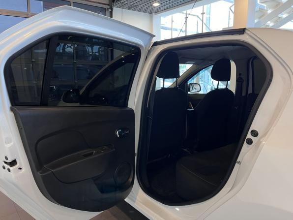 Renault Logan II Рестайлинг с пробегом 2020 года, цена 895 000 рублей, 124249 км, седан, Автокод Объявления