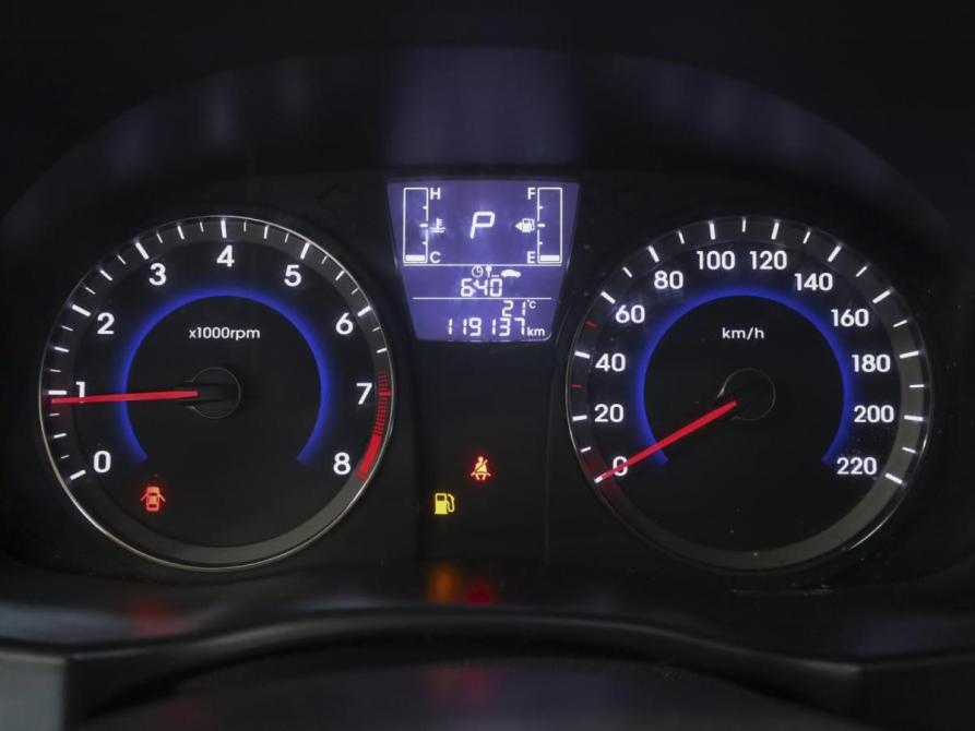 Hyundai Solaris I Рестайлинг Ростов-на-Дону  - изображение 16