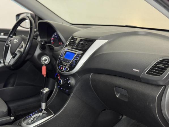 Hyundai Solaris I с пробегом 2012 года, цена 850 000 рублей, 128956 км, седан, Автокод Объявления