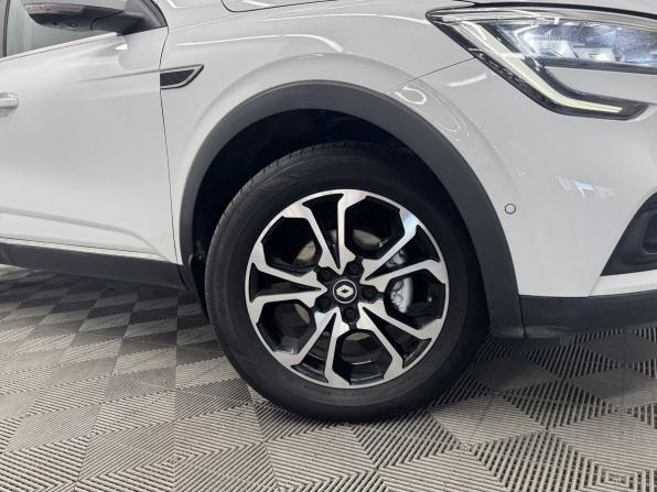 Renault Arkana I с пробегом 2019 года, цена 1 565 000 рублей, 130366 км, внедорожник, Автокод Объявления
