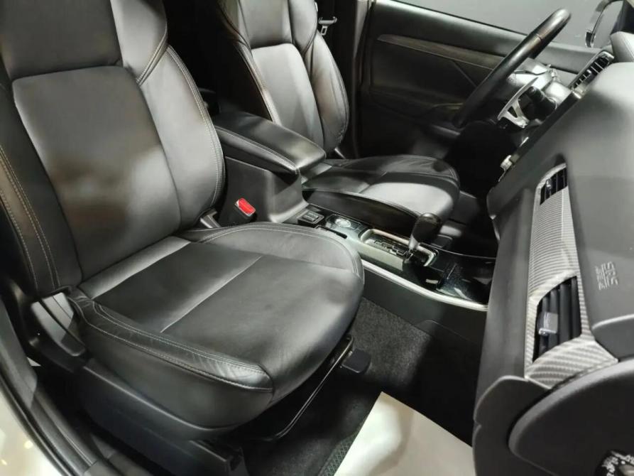 Mitsubishi Outlander III Рестайлинг 3 Уфа  - изображение 17