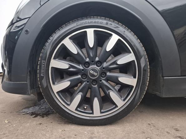 Mini Hatch III (F55/F56) Рестайлинг 2 с пробегом 2021 года, цена 3 050 000 рублей, 50961 км, хэтчбек, Автокод Объявления