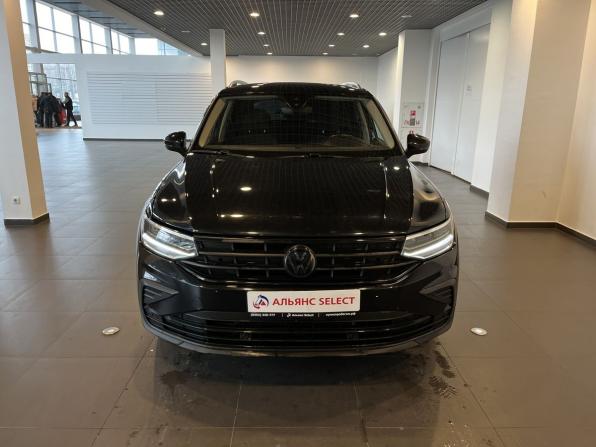 Volkswagen Tiguan II Рестайлинг с пробегом 2022 года, цена 2 540 000 рублей, 55427 км, внедорожник, Автокод Объявления