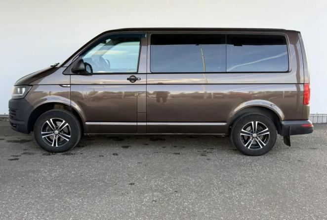 Volkswagen Caravelle T5 Рестайлинг с пробегом 2015 года, цена 2 500 000 рублей, 240626 км, минивэн, Автокод Объявления