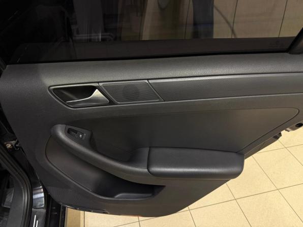 Volkswagen Jetta VI с пробегом 2015 года, цена 1 115 000 рублей, 132000 км, седан, Автокод Объявления