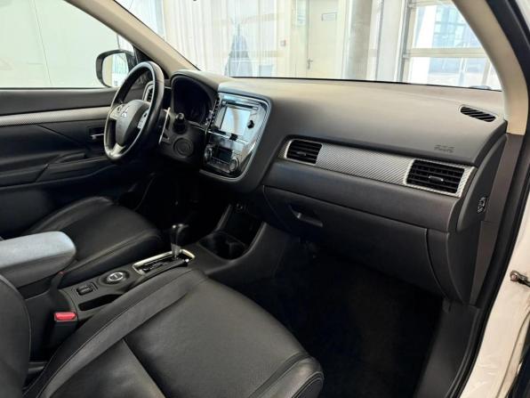 Mitsubishi Outlander III с пробегом 2013 года, цена 1 120 000 рублей, 176990 км, внедорожник, Автокод Объявления