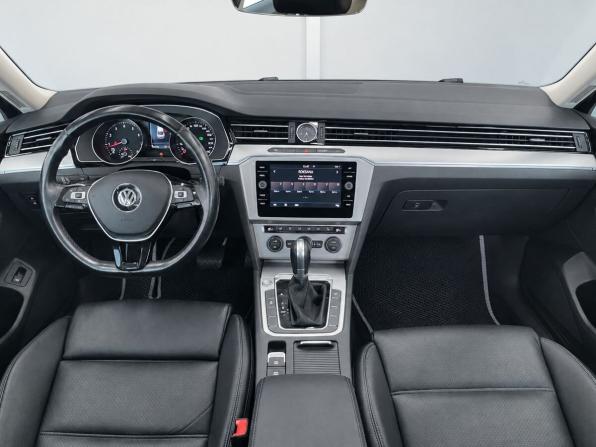 Volkswagen Passat B8 с пробегом 2019 года, цена 2 149 000 рублей, 144733 км, седан, Автокод Объявления
