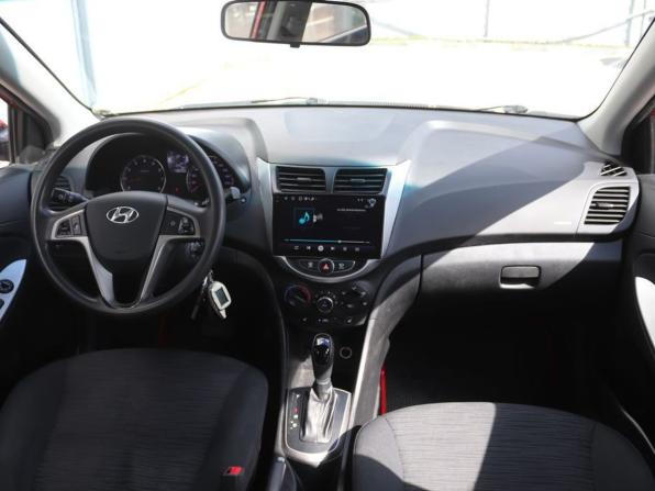 Hyundai Solaris I Рестайлинг с пробегом 2015 года, цена 1 078 000 рублей, 73000 км, хэтчбек, Автокод Объявления