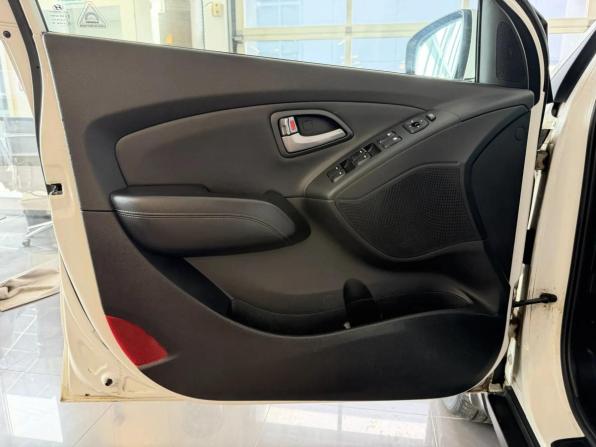Hyundai ix35 I Рестайлинг с пробегом 2013 года, цена 1 280 000 рублей, 165470 км, внедорожник, Автокод Объявления