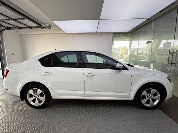 Skoda Octavia III (A7) Рестайлинг с пробегом 2018 года, цена 1 995 000 рублей, 134213 км, лифтбек, Автокод Объявления