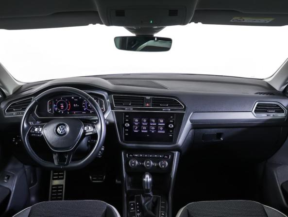 Volkswagen Tiguan II с пробегом 2019 года, цена 3 064 000 рублей, 46603 км, внедорожник, Автокод Объявления