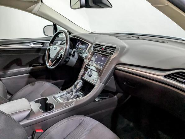 Ford Mondeo V с пробегом 2018 года, цена 1 480 000 рублей, 196541 км, седан, Автокод Объявления