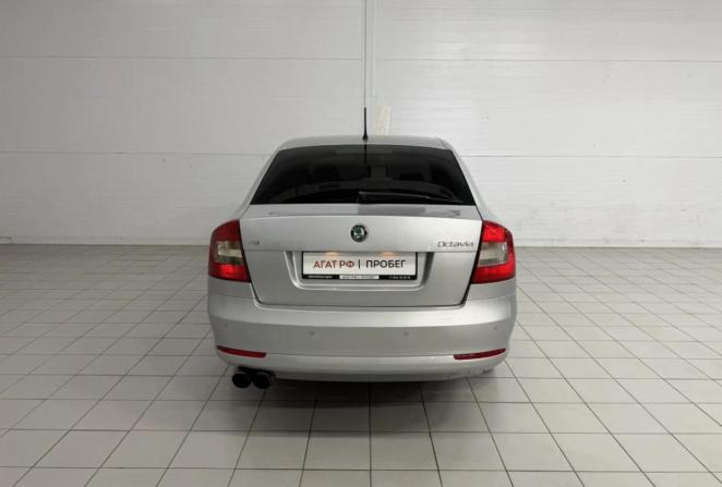 Skoda Octavia II (A5) Рестайлинг с пробегом 2012 года, цена 905 850 рублей, 175050 км, лифтбек, Автокод Объявления