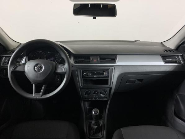 Skoda Rapid I с пробегом 2017 года, цена 780 000 рублей, 208000 км, лифтбек, Автокод Объявления
