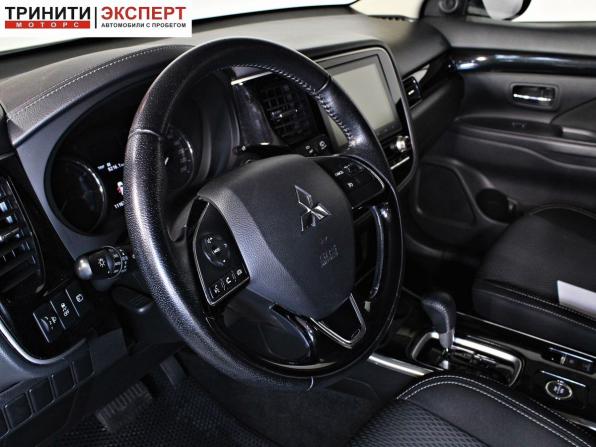 Mitsubishi Outlander III Рестайлинг 3 с пробегом 2021 года, цена 2 497 000 рублей, 111668 км, внедорожник, Автокод Объявления