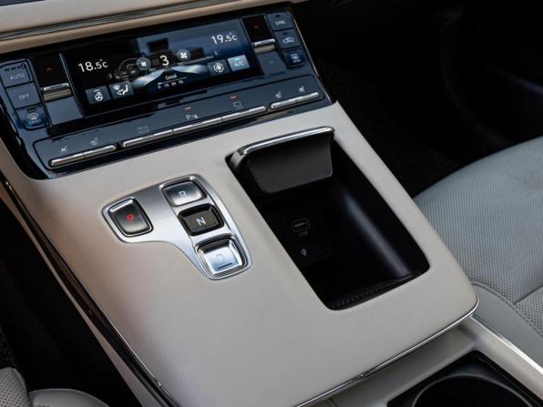 Hyundai Grandeur VI Рестайлинг с пробегом 2021 года, цена 3 130 000 рублей, 75209 км, седан, Автокод Объявления